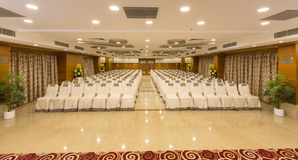 The President Hotel Hubli Luaran gambar